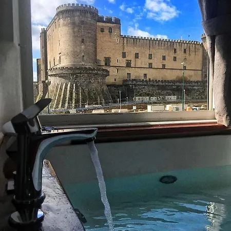 Covo Degli Angioini Oda ve Kahvaltı 4*