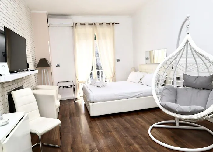 Covo Degli Angioini 3* Napoli