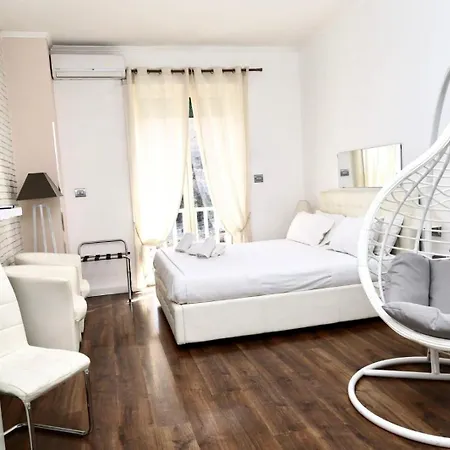 Covo Degli Angioini 3* Neapel