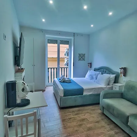 Covo Degli Angioini Naples