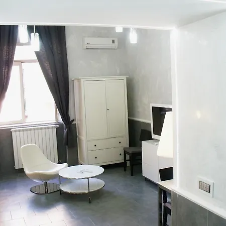 Bed and Breakfast Covo Degli Angioini Νάπολη