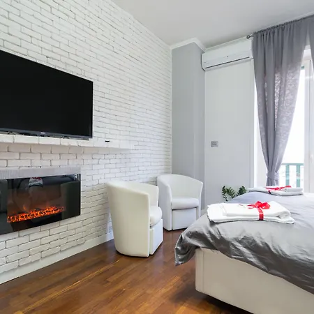 Covo Degli Angioini Bed and Breakfast 3*